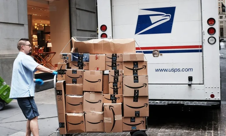 Amazon Says USPS Exited Deal Talks at 'Eleventh Hour'