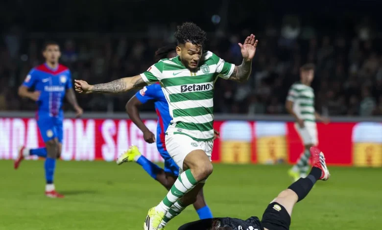 Árbitro marca penálti sobre Suárez, mas avançado do Sporting diz que não houve falta