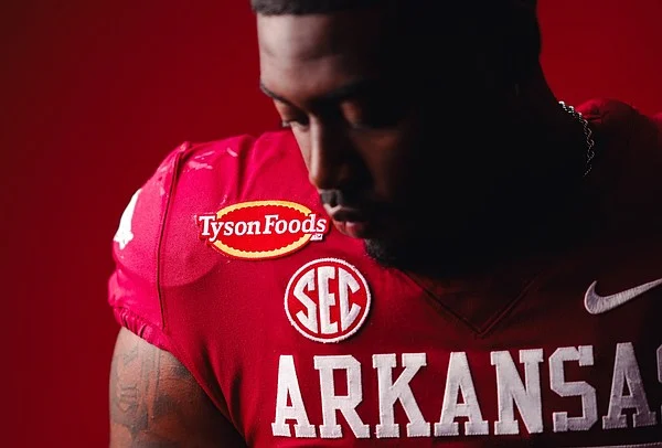 Arkansas Razorbacks sign 'lucrative' deal with Tyson Foods for jersey patches in all sports