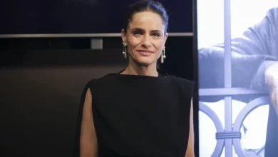 As Her Parents Were Dying, Amanda Peet Fought Cancer