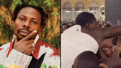 Asake struggles to touch Black Stone in Mecca amid crowd