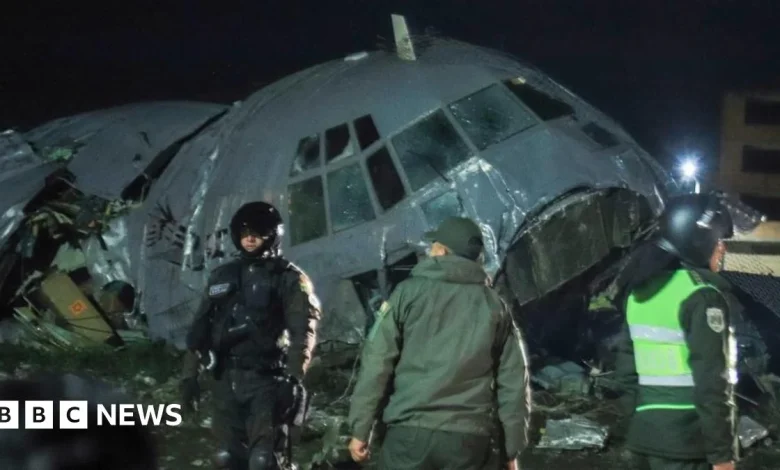 At least 20 killed after military plane carrying banknotes crashes in Bolivia