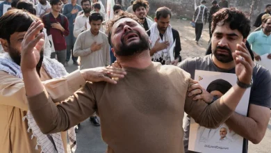 At least 6 killed as Shiites storm US Consulate in Pakistan over killing of Iran's supreme leader