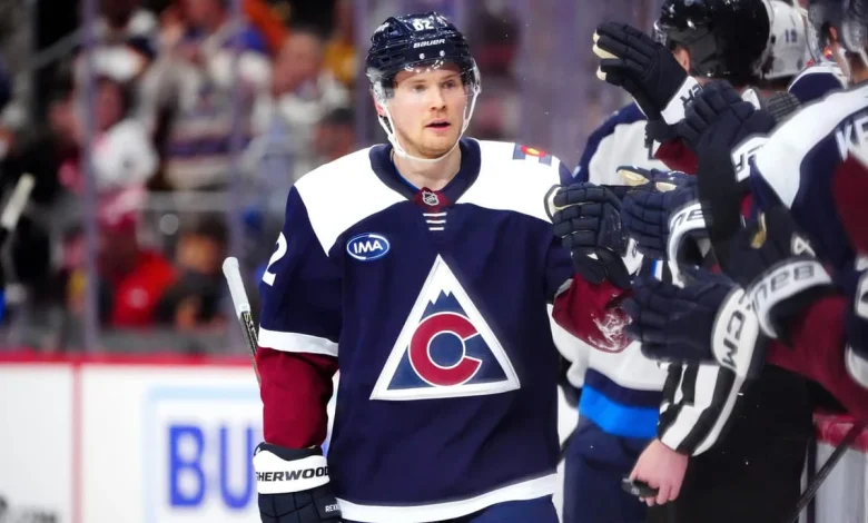 Avalanche’s Artturi Lehkonen leaves game against Kings with upper-body injury
