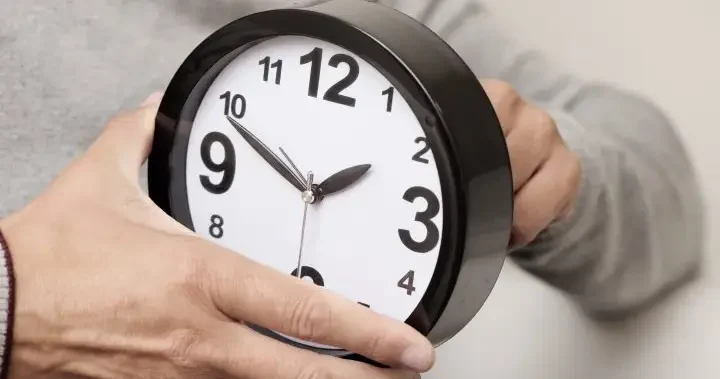 B.C. to adopt permanent daylight saving time, after springing forward 1 last time
