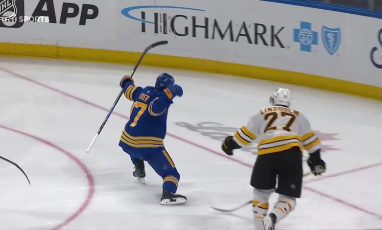 BOS@BUF: Zucker scores PPG against Joonas Korpisalo