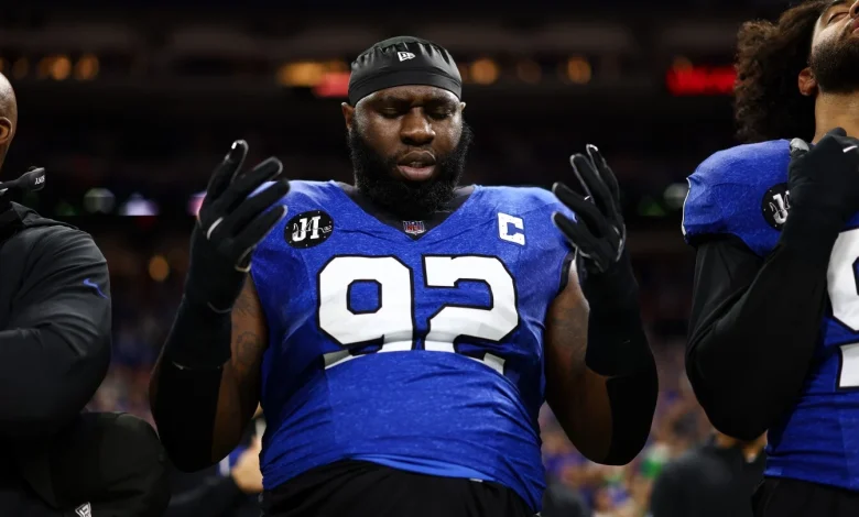 Bears add defensive tackle Neville Gallimore