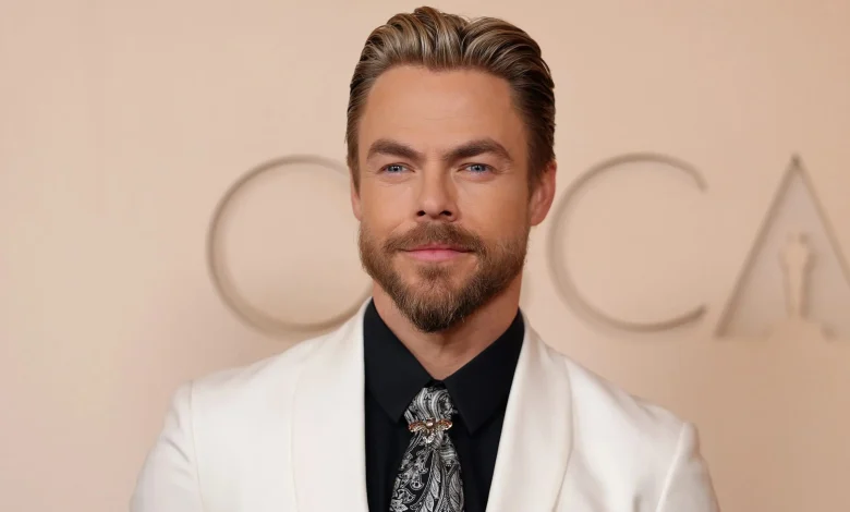 Beloved Derek Hough’s Romance History: 5 Fast Facts You Need to Know