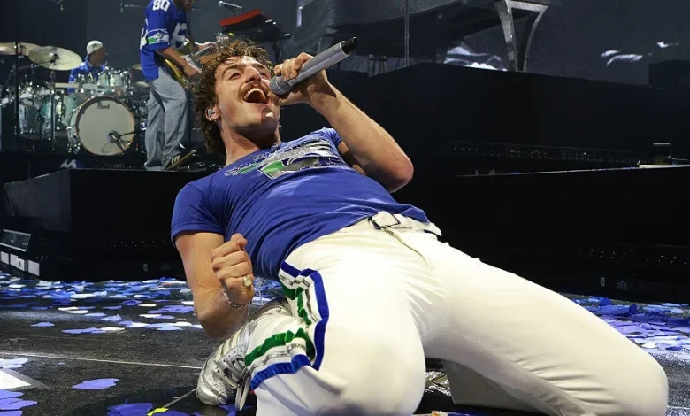 Benson Boone kicks off "Wanted Man Tour" in Pittsburgh this summer