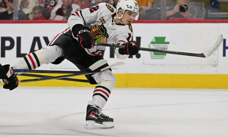 Blackhawks’ team of the future gets even closer with Sacha Boisvert’s NHL debut