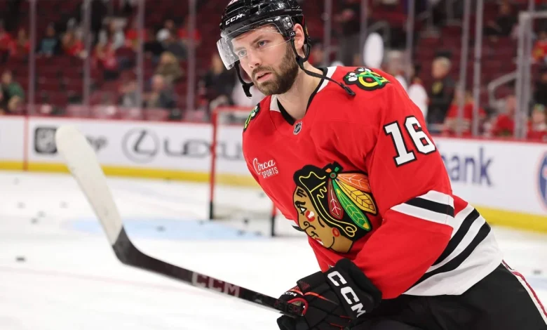 Blackhawks trade Jason Dickinson, Colton Dach to Oilers for Andrew Mangiapane, pick
