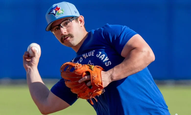 Blue Jays' Atkins explains decision to keep Davis Schneider over Leo Jimenez