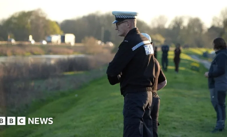 Body of 16-year-old found after car entered River Nene