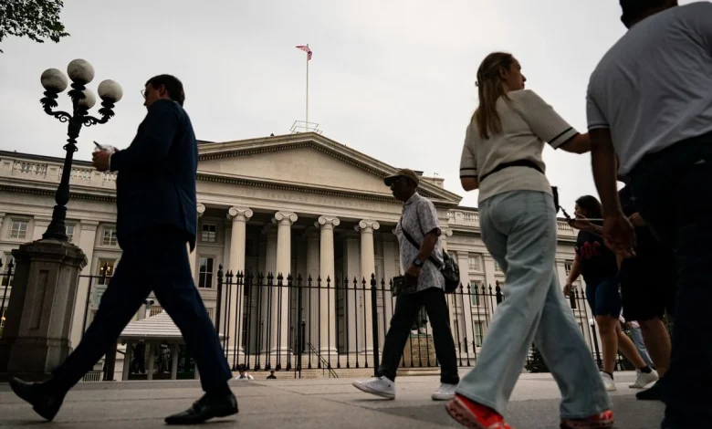 Bonds Rally Globally as Slowdown Fears Over Middle East Conflict Intensify