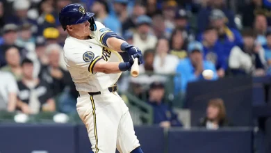 Brewers' Andrew Vaughn expected to miss 4-6 weeks; Jeferson Quero called up