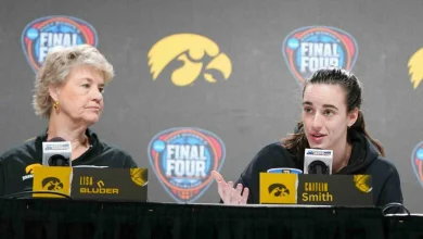 Bruce Pearl namechecks Iowa WBB legends 'Caitlin Smith' and 'Lisa Blunder'