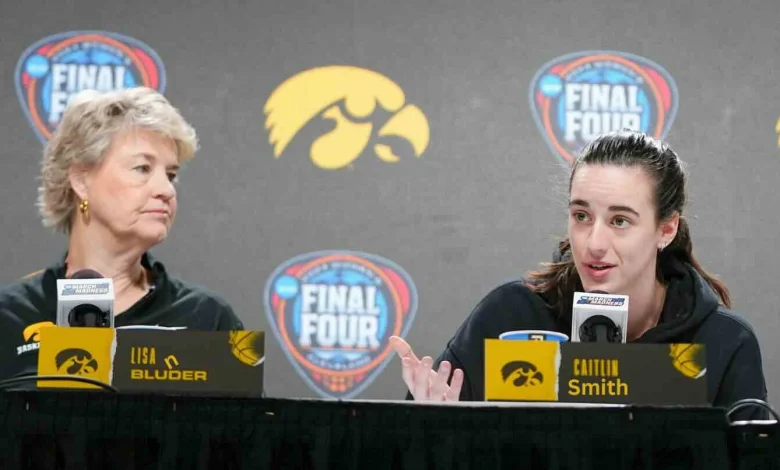 Bruce Pearl namechecks Iowa WBB legends 'Caitlin Smith' and 'Lisa Blunder'