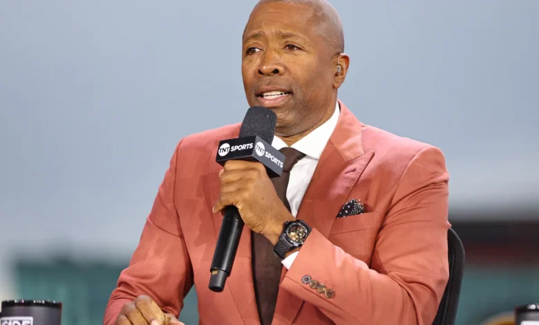 CBS Had To Replace Kenny Smith For Friday's NCAA Tournament Coverage