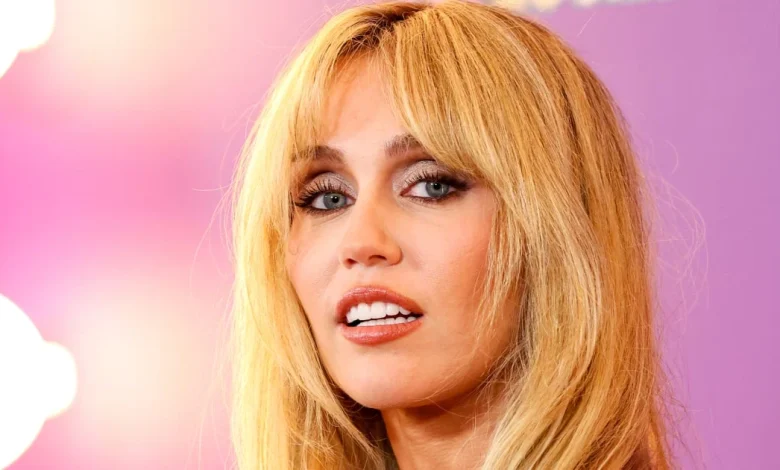 Cameos, Alex Cooper talk and more