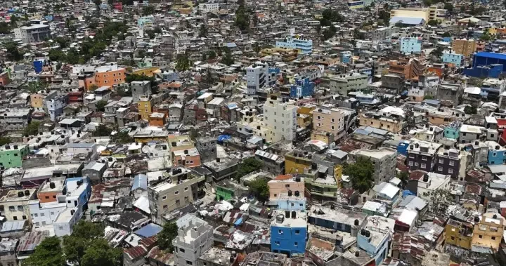 Canadians involved in tourist bus crash in Dominican Republic, embassy says - National