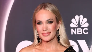 Carrie Underwood reacts to being booed by 'American Idol' audience