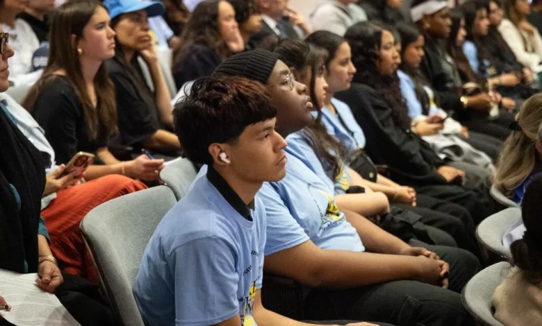 Carvalho probe looms over LAUSD meeting on labor talks, charter school