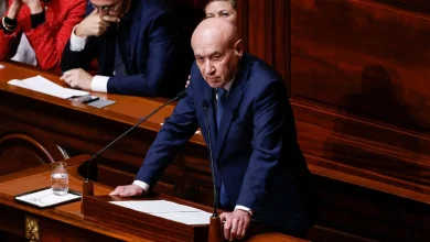 « C’est la cour des miracles » : le sénateur français Claude Malhuret étonne encore les Américains avec ses attaques contre Trump