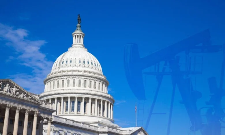 Chevron, Exxon Mobil, ConocoPhillips Stocks Hit New Highs: Here Are Congress Members Who Own Shares - ConocoPhillips (NYSE:COP), Chevron (NYSE:CVX), Exxon Mobil (NYSE:XOM)