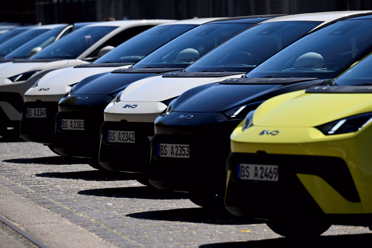 Chinese EV maker BYD in talks to open Canadian dealerships, consultant says