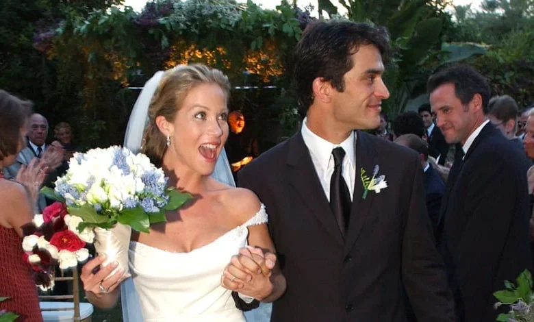 Christina Applegate Knew Marriage to Johnathon Schaech Was Doomed While Walking Down the Aisle | Christina Applegate, Johnathon Schaech | Celebrity News and Gossip | Entertainment, Photos and Videos