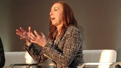 Chrysler CEO Feuell leaves company as Dodge chief takes over post