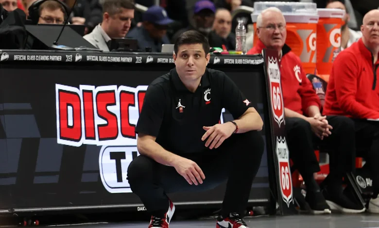 Cincinnati reportedly fires Wes Miller after fifth-straight year of not making NCAA tournament