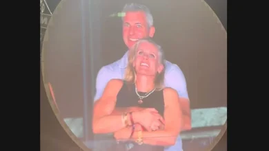 Coldplay 'Kiss Cam' Video: HR Exec Says She Can't Get a Job