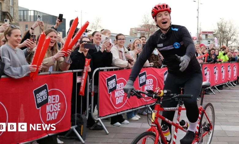 Comic Relief: Greg James reaches Sunderland after 'hardest day'