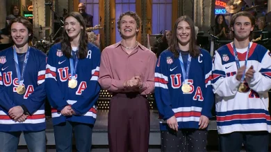 Connor Storrie's SNL Monologue Includes Women's U.S. Hockey Team — Watch