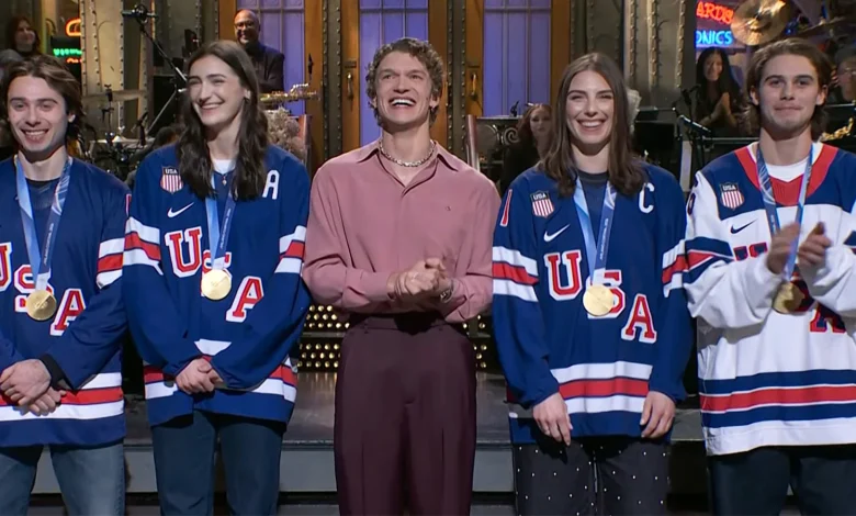 Connor Storrie's SNL Monologue Includes Women's U.S. Hockey Team — Watch
