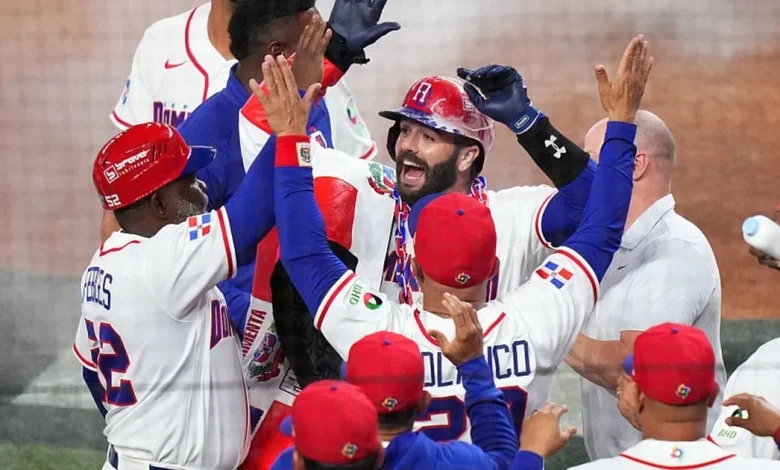 Cristopher Sánchez, Dominican Republic beat Korea 10-0 in WBC quarterfinals: Live updates and reaction