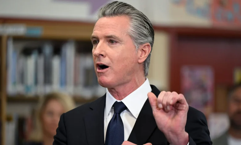 DOJ Probes Men in Women's Prisons in 2 States