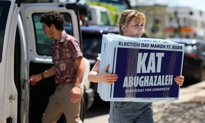 Dark money group offers influencers $1,500 for posts attacking Chicago Democratic primary candidate