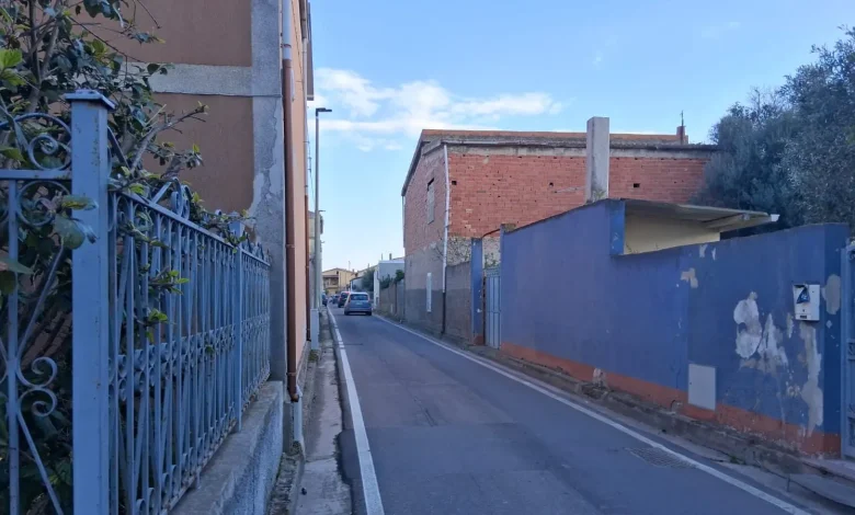 Decimoputzu, seriously injured after falling from scaffolding