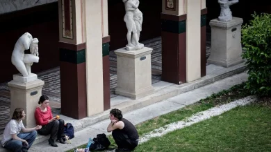 Des modèles "nus" des Beaux-Arts à Paris portent plainte contre une élève artiste accusée de les avoir pris en photo à leur insu