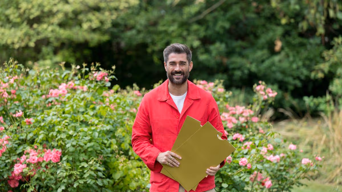 Devon neighbours celebrate £1m Postcode Lottery win