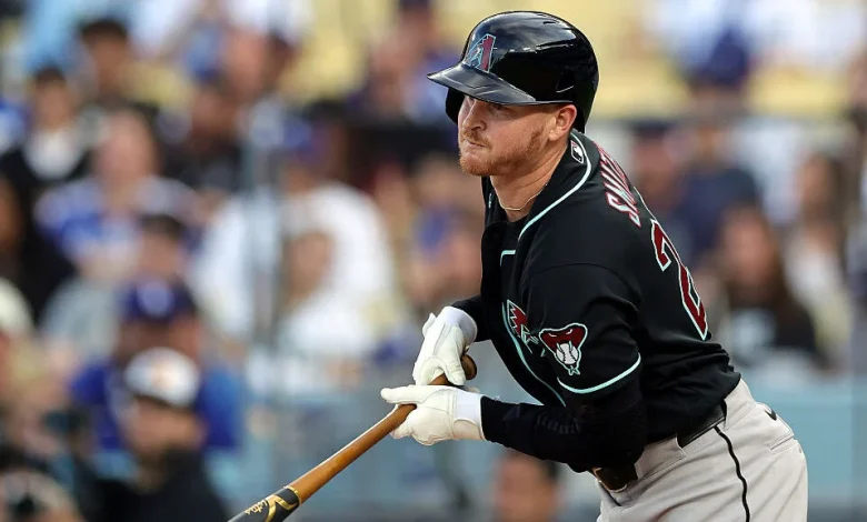 Diamondbacks place Pavin Smith on IL, recall Jose Fernandez