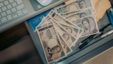 Dollar Soars to Highest Level This Year as Oil Stirs Haven Bid