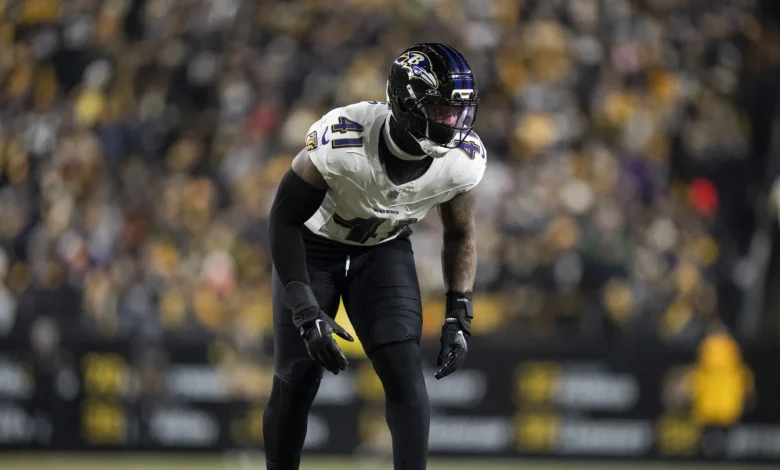 Dre'Mont Jones agrees to three-year deal with Patriots