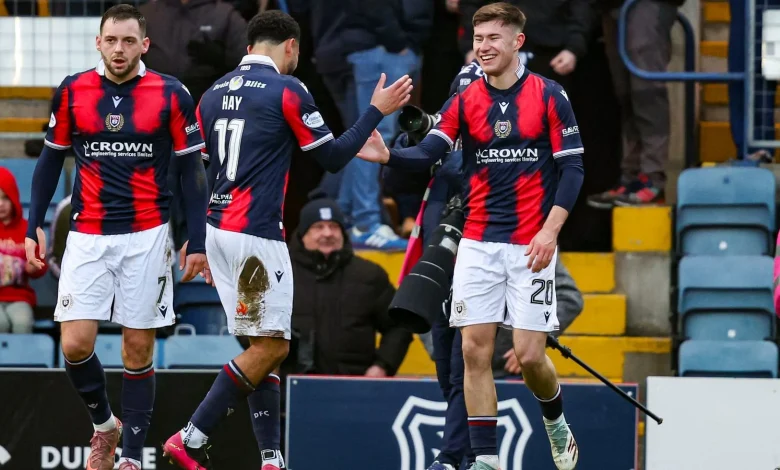 Dundee 3-3 Hibernian: Spoils shared following dramatic six-goal thriller at Dens Park