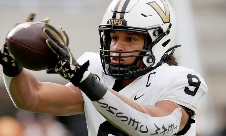 Eagles' 7-round NFL mock draft as free agency tampering period begins