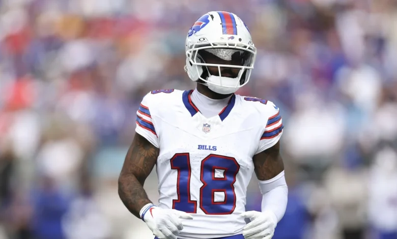 Eagles agree to terms with Elijah Moore on a one-year deal