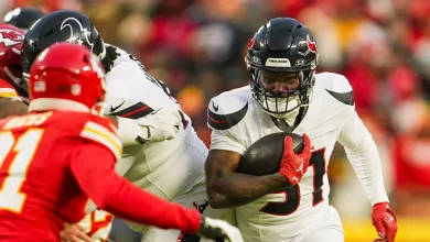 Eagles agree to terms with RB Dameon Pierce