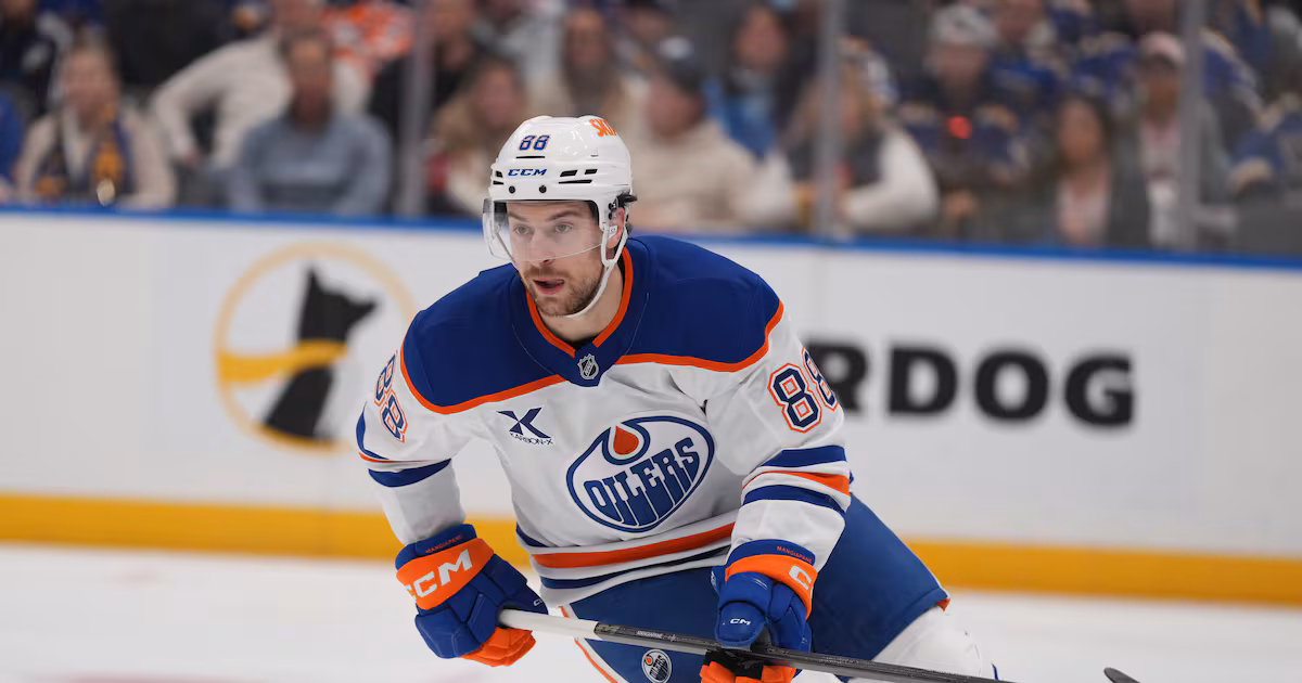 Edmonton Oilers place F Andrew Mangiapane, D Alec Regula on waivers